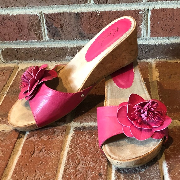 Dark pink wedges Clearance